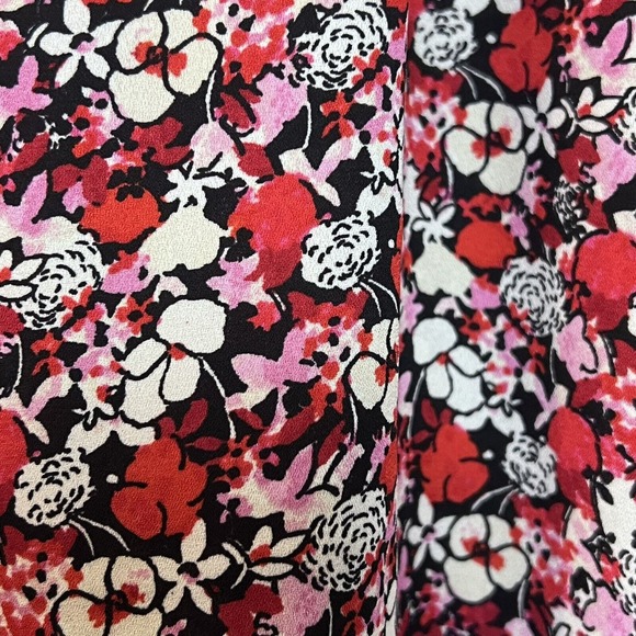 Sanctuary Flower Power Keyhole Tie Neck Top in Flower Bath Size‎ 2X Button Cuff - Picture 5 of 8